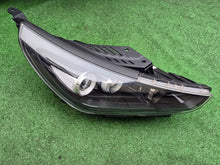 Laden Sie das Bild in den Galerie-Viewer, Frontscheinwerfer Hyundai I30 III 92102-G4XXX 92102-S0XXX Rechts Headlight SCH2726222185ur