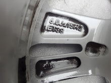 Laden Sie das Bild in den Galerie-Viewer, 1x Alufelge 15 Zoll 6.0" 5x100 38ET Glanz Silber 6V0601025M Skoda Fabia Iii FEL4069529669gt