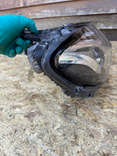 Laden Sie das Bild in den Galerie-Viewer, Frontscheinwerfer Mercedes-Benz W205 A2059068801 LED Rechts Headlight SCH9975708075vg
