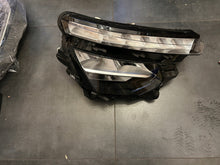Laden Sie das Bild in den Galerie-Viewer, Frontscheinwerfer Skoda Kamiq 655941016B LED Rechts Scheinwerfer Headlight SCH6061653426oe