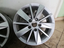 Load image into Gallery viewer, 1x Alufelge 15 Zoll 6.0&quot; 5x112 43ET 5GO601025AA VW Golf Rim Wheel