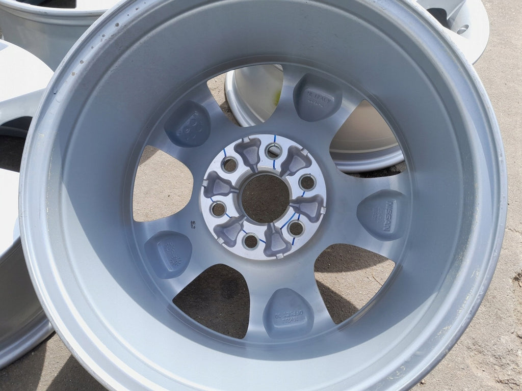 1x Alufelge 16 Zoll 7.0" 6x114.3 30ET Glanz Silber Nissan Navara Pathfinder I FEL7808335517lh