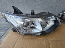 Laden Sie das Bild in den Galerie-Viewer, Frontscheinwerfer Mitsubishi Outlander III Ein Satz Scheinwerfer Headlight