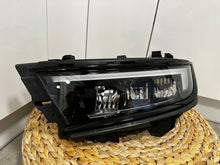 Laden Sie das Bild in den Galerie-Viewer, Frontscheinwerfer Opel Astra L 9851881680 LED Ein Stück (Rechts oder Links) SCH5888085661fx