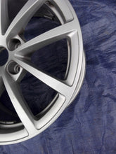 Load image into Gallery viewer, 1x Alufelge 17 Zoll 7.5" 5x112 36ET Glanz Silber 4K0601025 Audi A6 C8 Rim Wheel FEL1158390973dn