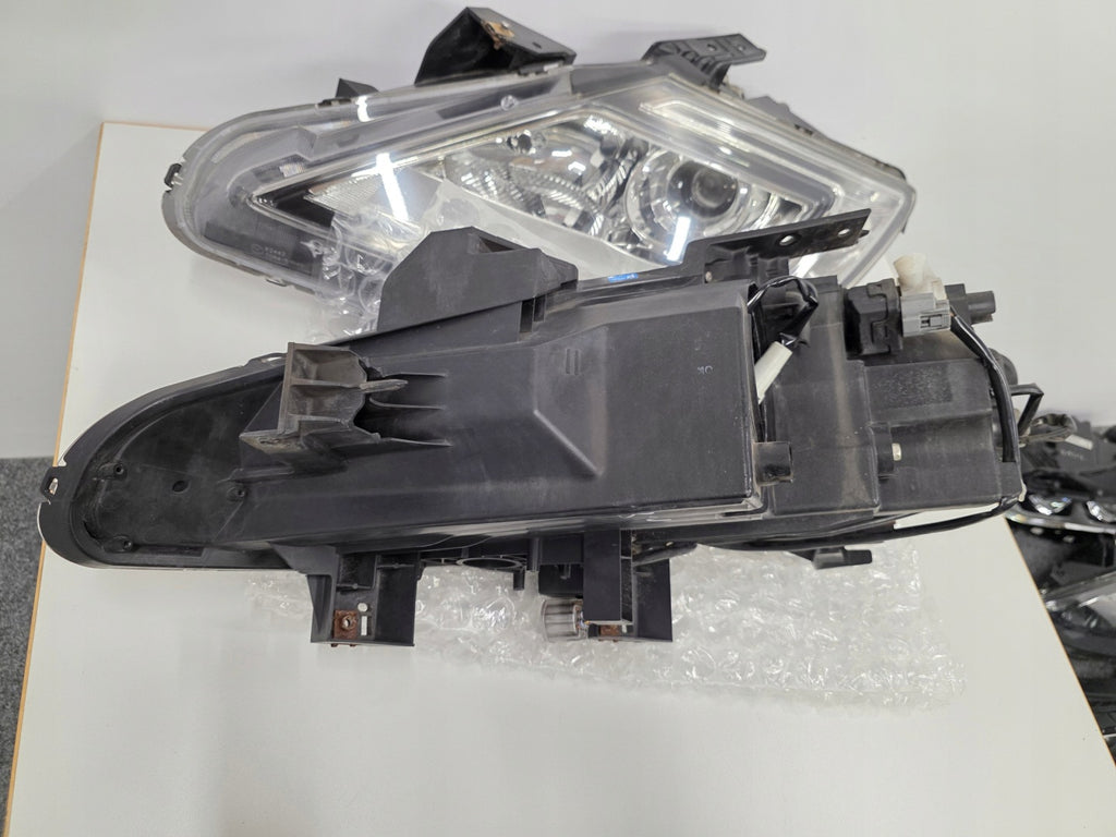 Frontscheinwerfer Mazda Cx-9 TD84-51030 Ein Stück (Rechts oder Links) Headlight SCH4068358117zy