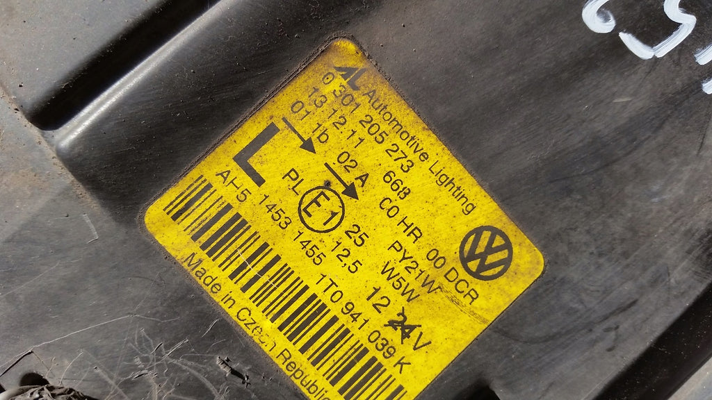 Frontscheinwerfer VW Caddy III Touran 1T0941039K Xenon Links Headlight SCH5511174620jl