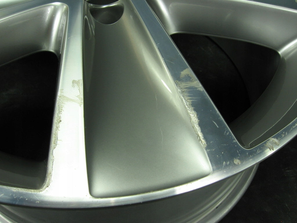 1x Alufelge 18 Zoll 8.0" 5x112 44ET Glanz Silber 3C0601025AP VW Scirocco Passat