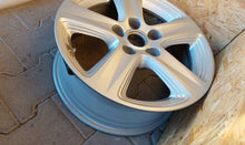 Load image into Gallery viewer, 1x Alufelge 16 Zoll 6.5&quot; 5x114.3 529103W510 Kia Rim Wheel