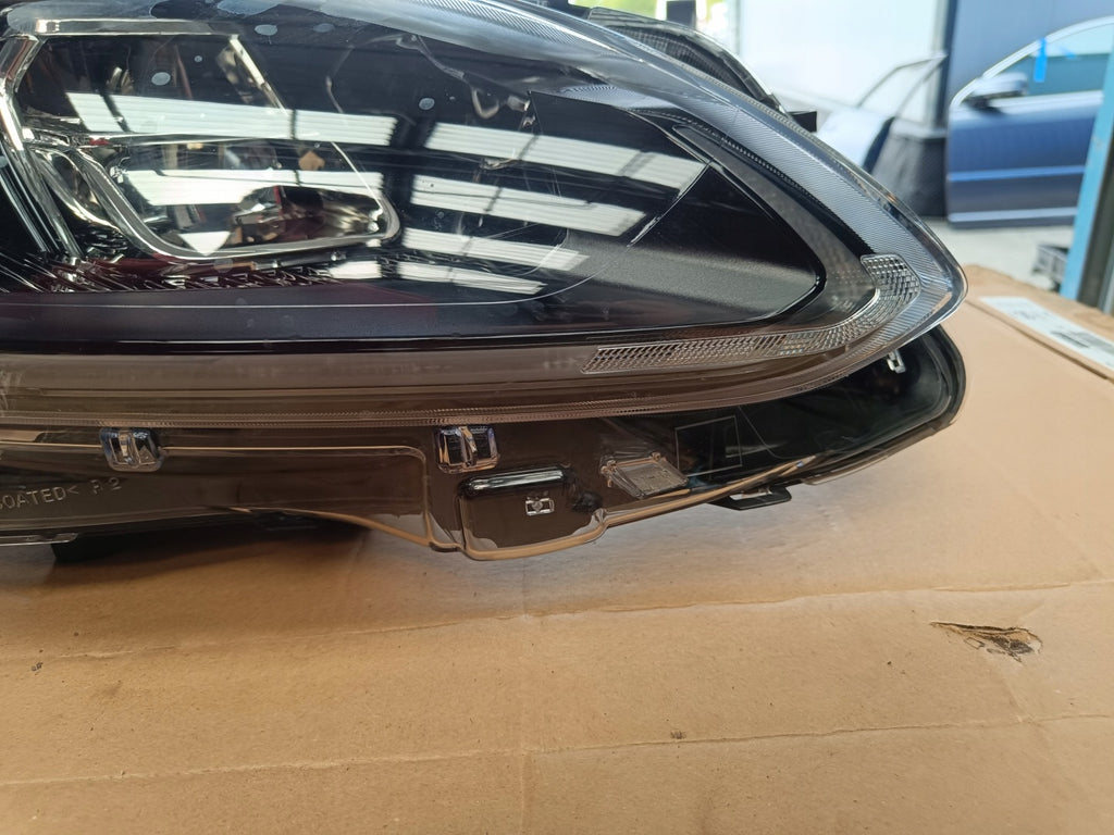 Frontscheinwerfer Ford Kuga LV4B-13E014-FE 20244B-13E014-FE LED Rechts Headlight SCH3275408486be