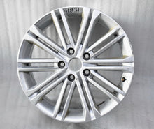Laden Sie das Bild in den Galerie-Viewer, 1x Alufelge 17 Zoll 7.0&quot; 5x112 49ET Glanz Grau 5F0601025 Seat Leon Rim Wheel