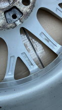 Load image into Gallery viewer, 1x Alufelge 17 Zoll 7.0" 5x120 6796205 BMW 1 F21 F20 Rim Wheel FEL5485714399tu
