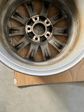 Laden Sie das Bild in den Galerie-Viewer, 1x Alufelge 16 Zoll 8.0&quot; 5x112 46ET Glanz Graphit A2124015802 Mercedes-Benz W212