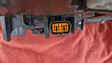 Laden Sie das Bild in den Galerie-Viewer, Frontscheinwerfer Mazda 6 GHR4-51040 Links Scheinwerfer Headlight SCH3360655351to