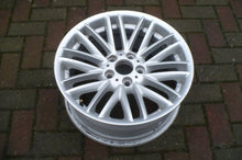 Laden Sie das Bild in den Galerie-Viewer, 1x Alufelge 18 Zoll 8.0&quot; 5x120 24ET 6753240 BMW Rim Wheel