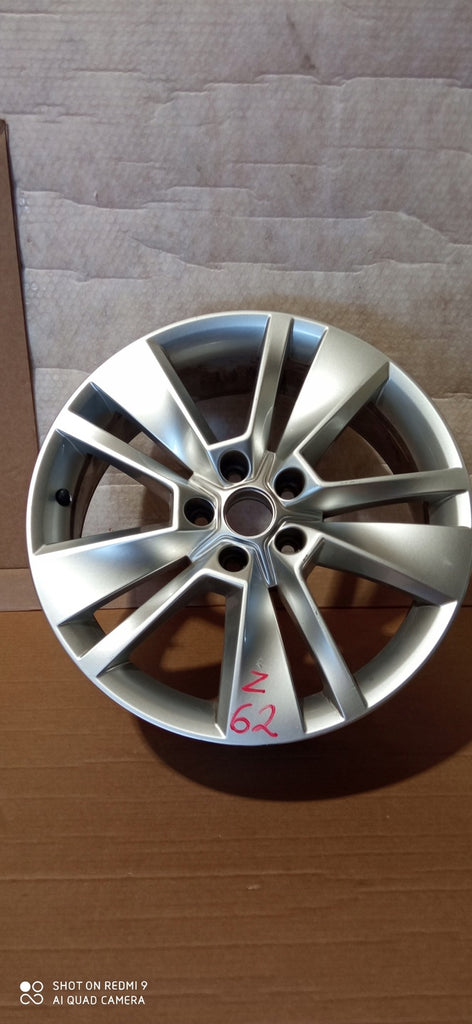 1x Alufelge 18 Zoll 7.0" 5x112 43ET Glanz Silber 565601025G Skoda Kodiaq