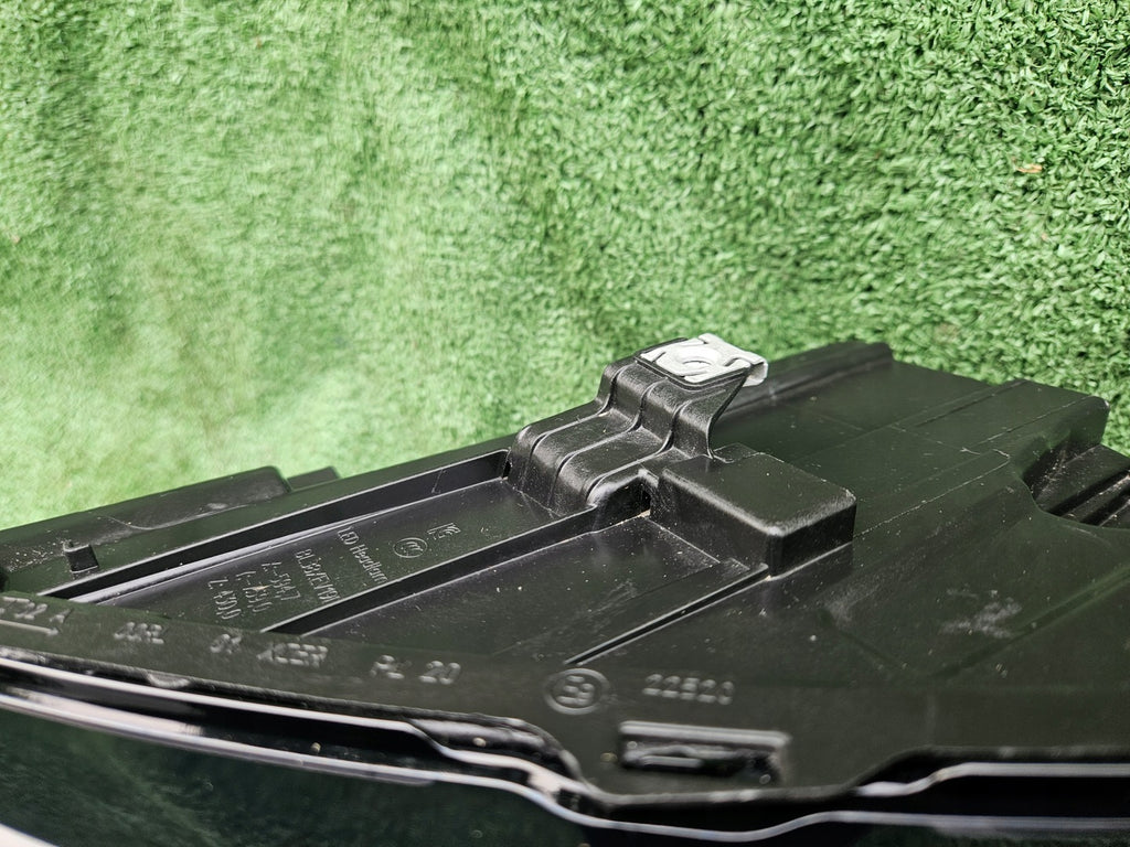 Frontscheinwerfer VW Golf VIII 5H1941005C LED Links Scheinwerfer Headlight SCH6589559994ng