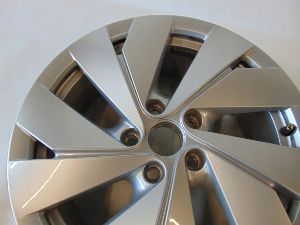 1x Alufelge 17 Zoll 7.0" 5x112 40ET 571601025 VW Tiguan Rim Wheel FEL4895716085yj