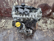 Load image into Gallery viewer, Motor Renault Trafic III M9R805 2.0 DCI 150PS 110kW 147TKm Diesel Unkomplett