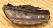 Laden Sie das Bild in den Galerie-Viewer, Frontscheinwerfer Skoda Fabia I 6VB941016 LED Rechts Scheinwerfer Headlight SCH8011796521kq