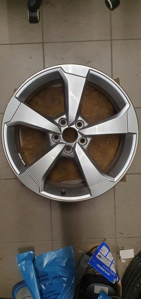 1x Alufelge 19 Zoll 8.0" 5x112 49ET Glanz Silber 8V0601025CE Audi A3 Rim Wheel