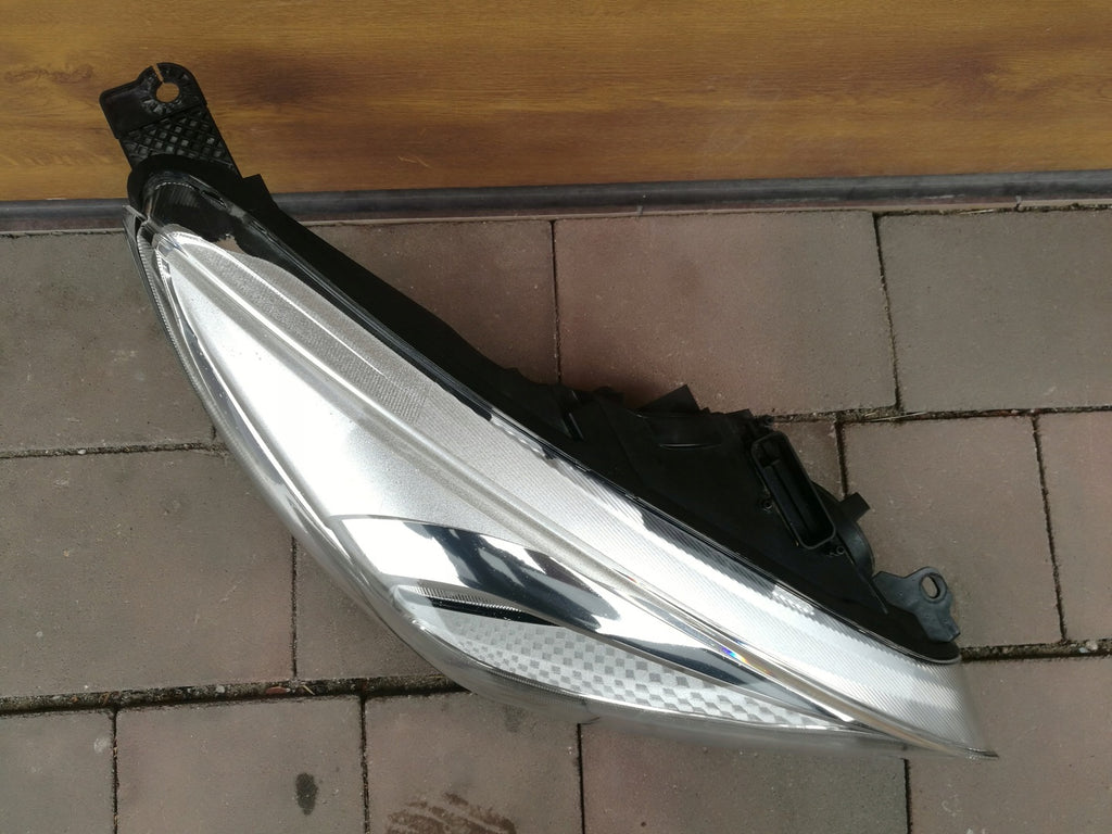 Frontscheinwerfer Ford Focus F1EB-13W029-AEB Halogen Rechts Headlight