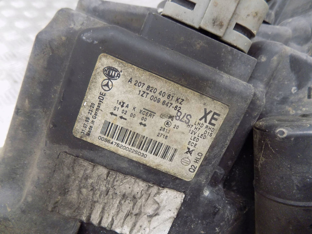 Frontscheinwerfer Mercedes-Benz A207 A2078204061 Bi-Xenon Rechts Headlight SCH8284009284rc