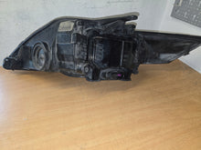 Laden Sie das Bild in den Galerie-Viewer, Frontscheinwerfer Ford Mondeo 7S71-13W030-AH Ein Stück (Rechts oder Links) SCH1347972860zg