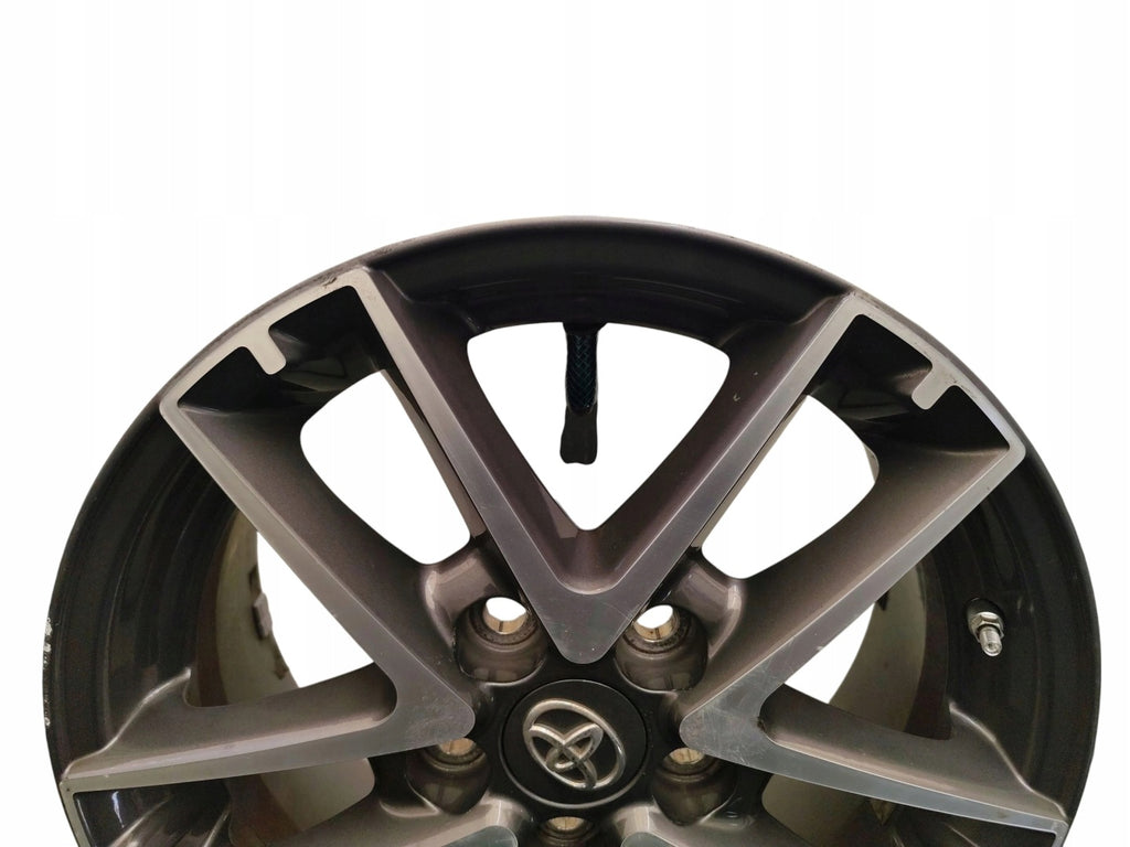 1x Alufelge 16 Zoll 6.5" 5x114.3 45ET Glanz Silber 42611-YY500 Toyota Auris FEL7282609304gv