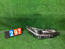 Laden Sie das Bild in den Galerie-Viewer, Frontscheinwerfer Toyota Corolla 16744F 1632068578111002L70 Rechts Headlight SCH7134873347el