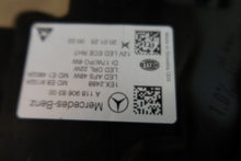 Laden Sie das Bild in den Galerie-Viewer, Frontscheinwerfer Mercedes-Benz Cla A1189068300 A1189068300A1189068300 LED Links SCH5735885939fk