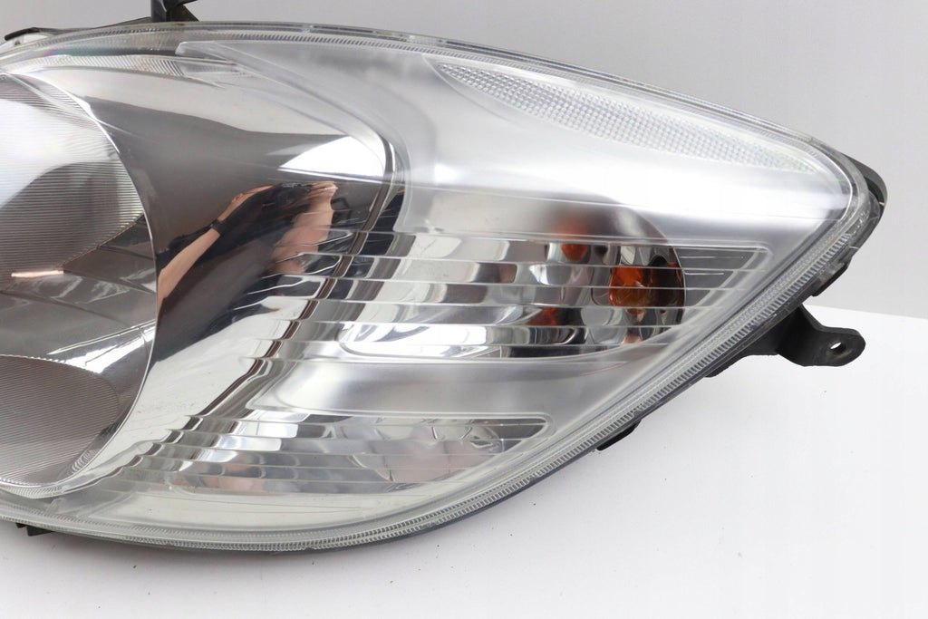 Frontscheinwerfer Toyota Yaris 811300D120 Links Scheinwerfer Headlight SCH9244230761oo