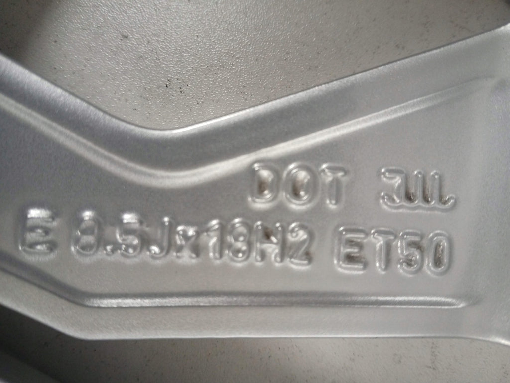 1x Alufelge 18 Zoll 8.5" 5x112 50ET Glanz Silber 8S0601025AN Audi Rim Wheel FEL6641557975so