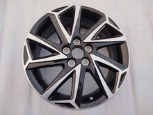 Laden Sie das Bild in den Galerie-Viewer, 1x Alufelge 16 Zoll PW45700004 Toyota Yaris Rim Wheel