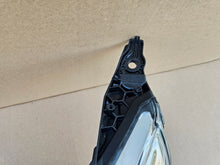 Laden Sie das Bild in den Galerie-Viewer, Frontscheinwerfer Peugeot 208 9802221480 Rechts Scheinwerfer Headlight SCH6829963316hm