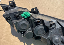 Load image into Gallery viewer, Frontscheinwerfer Renault Master 260108490R Rechts Scheinwerfer Headlight SCH9645017902bf
