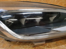 Load image into Gallery viewer, Frontscheinwerfer Ford Fiesta H1BB-13E014-AE FULL LED Rechts Headlight