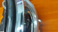 Laden Sie das Bild in den Galerie-Viewer, Frontscheinwerfer Toyota V 81185-42A33 LED Links Scheinwerfer Headlight SCH8742559345gc