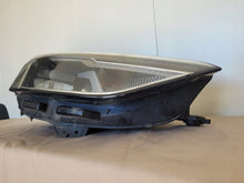 Laden Sie das Bild in den Galerie-Viewer, Frontscheinwerfer Audi A4 8W0941012 Full LED Rechts Scheinwerfer Headlight