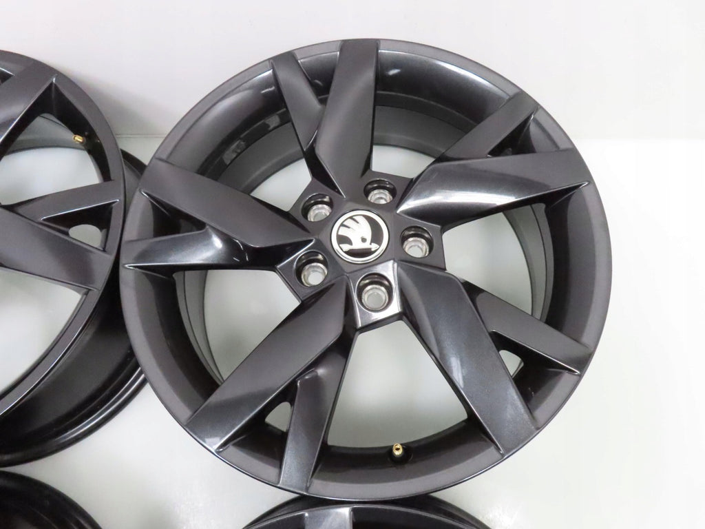 4x Alufelge 17 Zoll 6.5" 5x112 46ET Glanz Silber 5E3601025 Skoda Octavia Iv FEL5171151835br