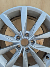 Load image into Gallery viewer, 1x Alufelge 17 Zoll 7.0" 5x112 49ET 5G0601025BF VW I Rim Wheel FEL5791399434pj