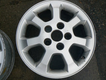 Laden Sie das Bild in den Galerie-Viewer, 4x Alufelge 15 Zoll 6.0" 5x110 49ET Silber Opel Rim Wheel FEL3816455283vv