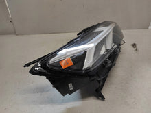 Laden Sie das Bild in den Galerie-Viewer, Frontscheinwerfer Dacia Sandero III 20-260107920R LED Rechts Headlight