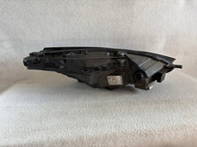 Laden Sie das Bild in den Galerie-Viewer, Frontscheinwerfer Tesla Model 3 1514952-00-D Full LED Links Headlight SCH2547287070hr