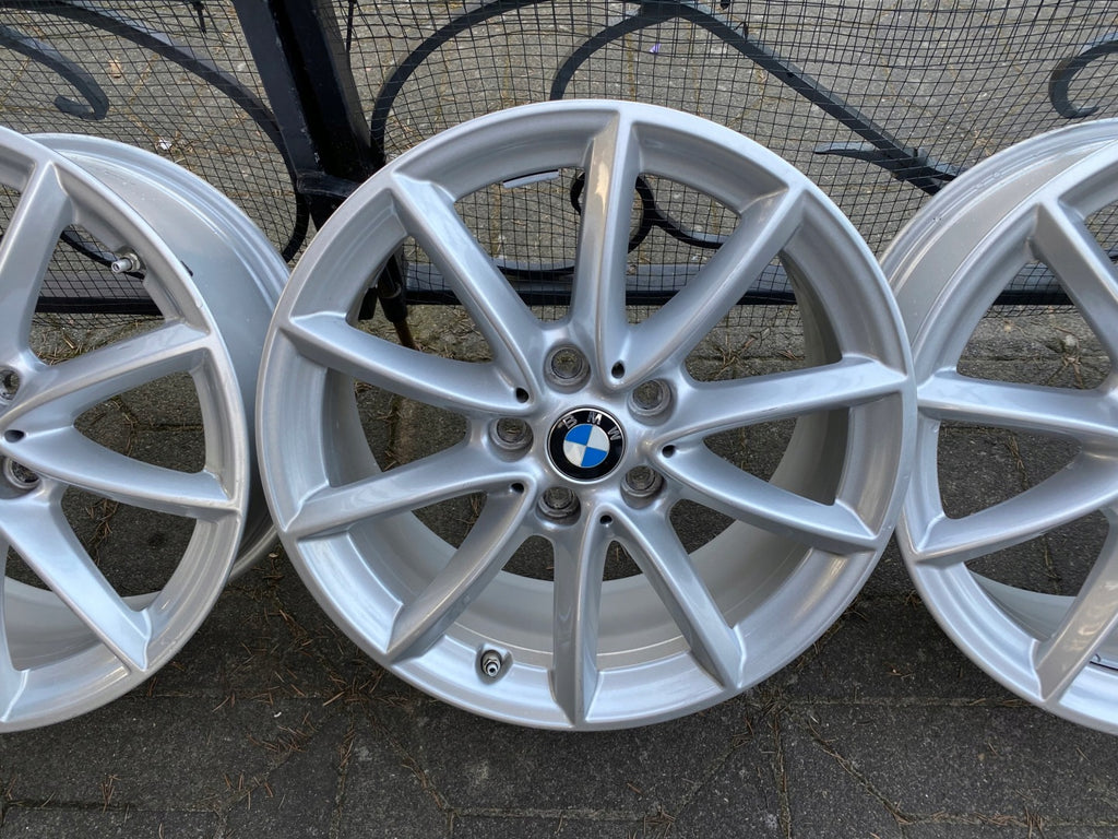 4x Alufelge 17 Zoll 7.5" 5x110 52ET 6856061 BMW X1 F48 Rim Wheel FEL6004799121du
