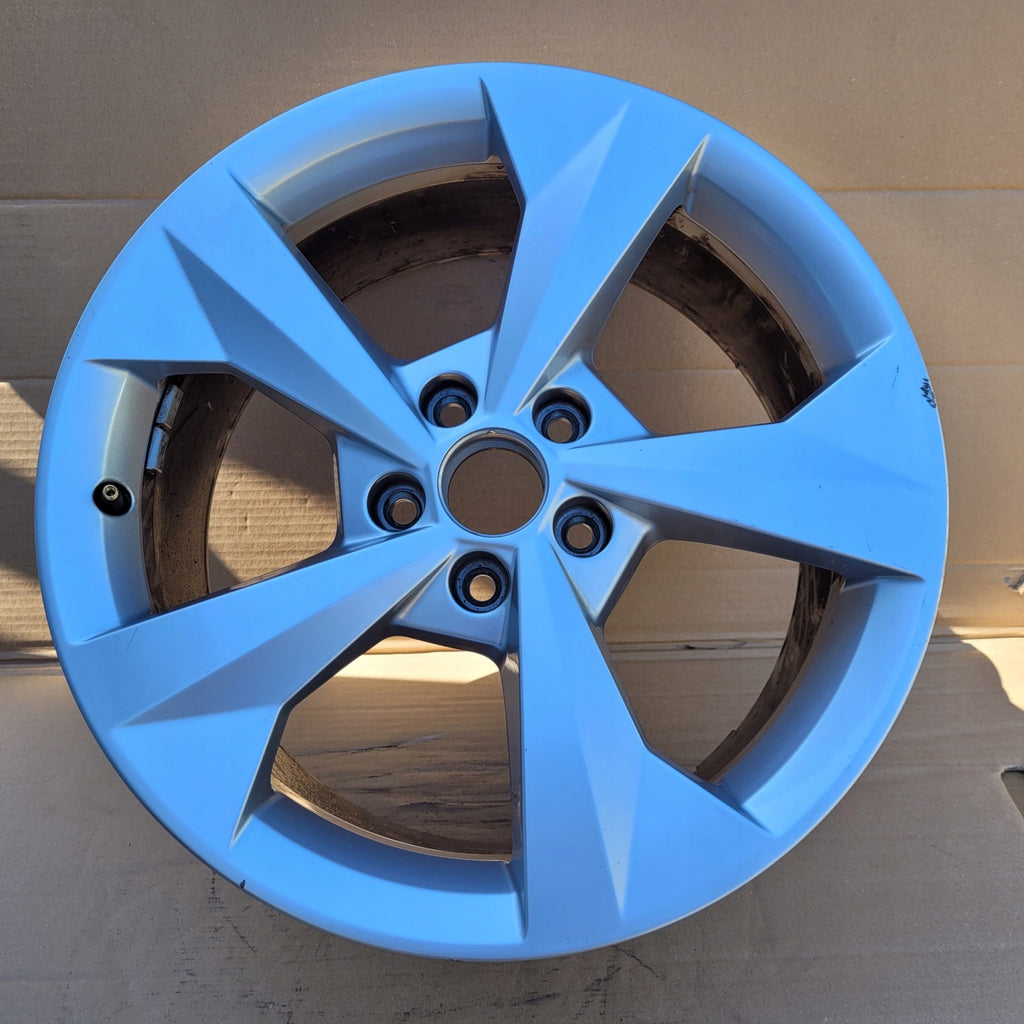 1x Alufelge 18 Zoll 8.0" 5x112 8Y0601025CP Audi A3 Rim Wheel FEL9475105051xm