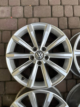 Load image into Gallery viewer, 4x Alufelge 17 Zoll 7.0" 5x112 40ET 3G0601025BP VW Passat B8 Beetle Touran FEL3811640122eb