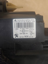Laden Sie das Bild in den Galerie-Viewer, Frontscheinwerfer Peugeot 308 9816990680 Vorderseite Scheinwerfer Headlight SCH3928807363gy