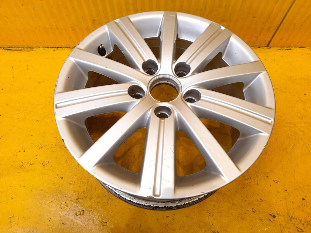 1x Alufelge 15 Zoll 6.5" 5x112 50ET Silber 5K0601025J VW Caddy V Golf Vi