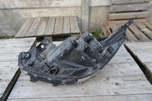 Load image into Gallery viewer, Frontscheinwerfer Kia Stonic 92102-H8 Rechts Scheinwerfer Headlight